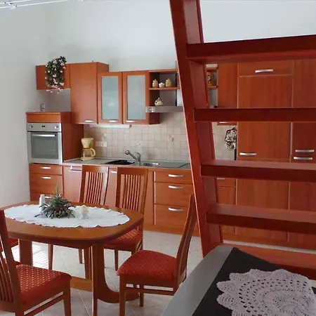 In Pula/istrien 17419 Apartment *